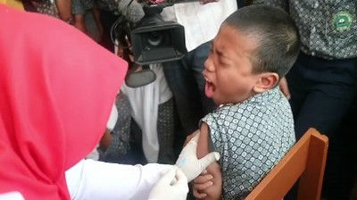 Bikin Heboh Takut Disuntik, Akhirnya Bocah Ini Malah Bikin Ngakak