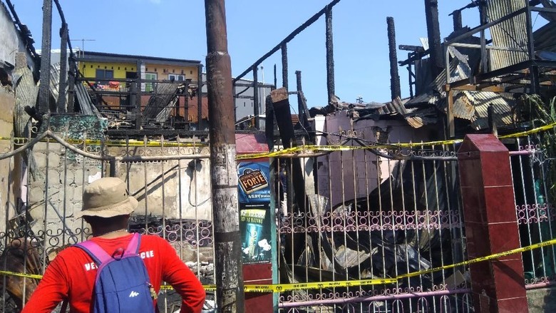 Melihat Lagi Lokasi Kebakaran yang Tewaskan 6 Orang di Makassar Melihat Lagi Lokasi Kebakaran yang Tewaskan 6 Orang di Makassar