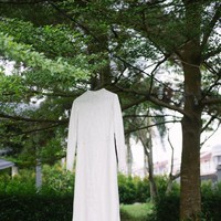 Menurut Nina, proses diskusi dan komunikasi dengan Gita berlangsung sangat cepat. Ia mengaku Gita sangat praktis dan tidak ribet dalam memilih rancangan busana pengantinnya. Foto: Ink Photos (Instagram @ink.photos)