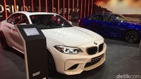 BMW M2 menjadi bukti kekuatan huruf M sebagai huruf paling kuat di dunia otomotif dengan kemampuannya menarik lebih banyak pelanggan baru dan segmen lebih muda.