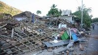 Ini salah satu penampakan rumah yang ambruk akibat gempa 7 SR di Lombok tersebut. (Foto: Yayasan Gagas/detikcom)