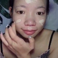 Tak sedikit dari netizen yang menonton video tersebut tercengang olehnya karena ia terlihat sangat berbeda setelah dandan. Keterampilan makeup yang mampu mengubah wajahnya itu pun membuat banyak orang kagum. Foto: Istimewa