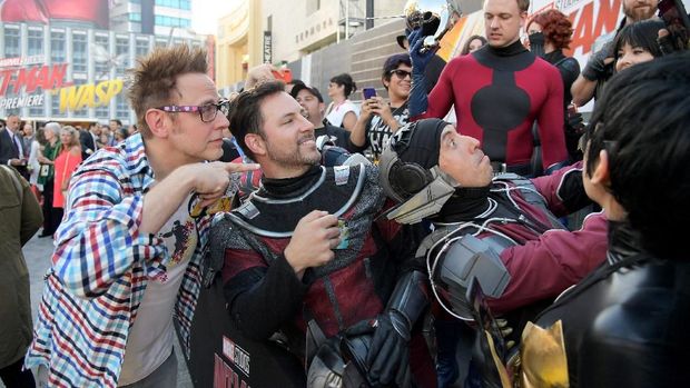 James Gunn Dilirik Studio Besar Pesaing Disney, Apakah Warner Bros?
