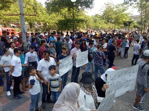 Ratusan Imigran Gelap Demo Kantor Badan PBB di Makassar