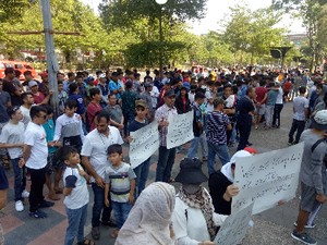 Ratusan Imigran Gelap Demo Kantor Badan PBB di Makassar
