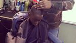 Pangkas Rambut di Barbershop Ini Gratis, Syaratnya..
