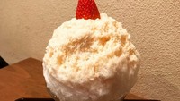 Asasuka Naniwaya terletak dekat dengan Senso-ji, Naniwaya. Terkenal dengan taiyaki dan kakigori dengan pasta kacang merah.Harganya 1.000 yen atau Rp. 129.000. Foto: instagram @koyoda72