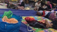 Hingga kini, baik warga lokal dan turis di Gili Trawangan belum menerima bantuan. Kelaparan menjadi masalah utama (Austin Gusman/Istimewa)