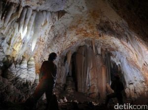 Bikin Berdecak! Ini Indahnya Gua Anyar Tuban yang Baru Ditemukan