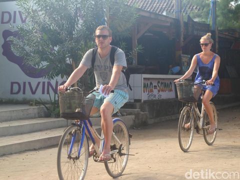 Sepeda adalah transportasi utama di Gili Trawangan