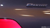 Untuk penggeraknya BMW X7 iPerformance akan menggunakan teknologi eDrive yang digabungkan dengan mesin bensin BMW TwinPower Turbo. Jadi mobil akan menjadi sebuah mobil plug-in hybrid yang tetap memiliki dinamika berkendara ala BMW.