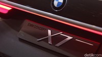 BMW Concept X7 iPerformance menggabungkan kemewahan dan kabin lapang untuk enam penumpang. 