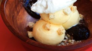 Yummy! Es Krim Keju Swiss Ini Dibuat dengan Keju Berusia 2 Tahun