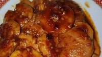 Semur jengkol yang manis gurih memang paling enak dipadu sedikit rasa pedas. @septhia_tenata membuktikannya lewat Jengkol Semur Pedas buatannya. Foto: Instagram
