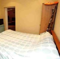 Bagian kamr hasil renovasi. Ada yang menarik dari kisah renovasi rumah ini. Beberapa veteran yang menjadi saksi Perang Dunia II mengunjungi rumah Elizabeth ini dan ingin melihat sekali lagi bangunan penuh nilai sejarah tersebut. Foto: Dok. Elite Readers/ SWNS.com