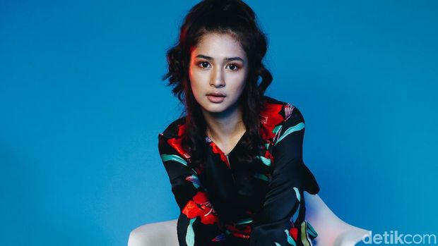 Mikha Tambayong saat pemotretan Celeb of The Month detikHOT