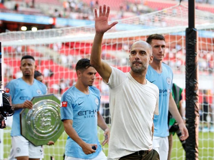 Pep Guardiola Sudah 3 Trofi di Manchester City Tahun Ini