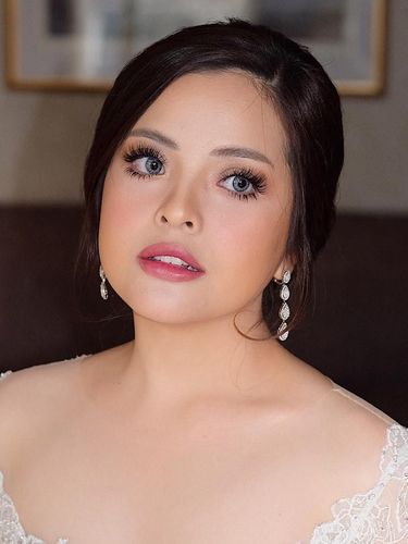 Penampilan Imut Tasya  Kamila  dengan Tema Makeup Pernikahan  