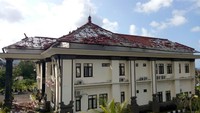Tampak gedung PA Karangasem dari kejahuan pasca digoyang gempa NTB.