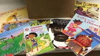 Anak-anak ini bebas memilih bahan bacaannya. Banyak buku tersedia, mulai dari komik hingga novel untuk anak-anak. Istimewa/Boredpanda.