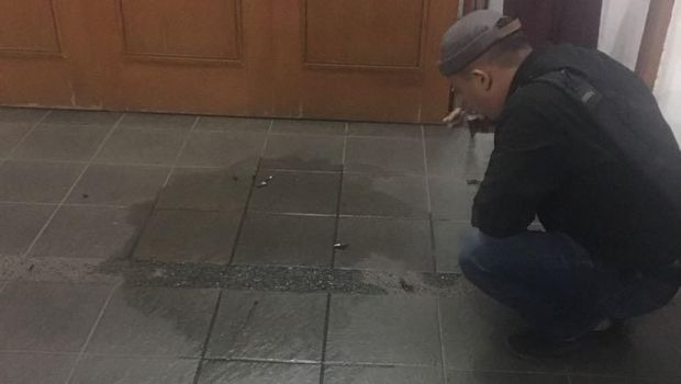 Rumah Kapitra dilempar molotov