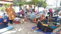 Khawatir Gempa Susulan, Pasien di Lombok Dirawat di Halaman RS