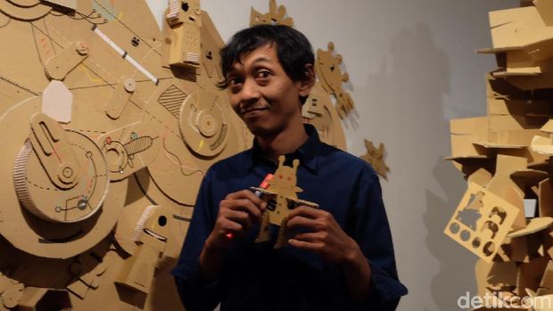 Main-main dengan Kardus di Ruang Seni Anak Museum MACAN 