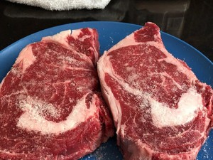 Mau Coba? Carnivore Diet, Pola Makan Hanya Daging Saja