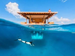 Punya Uang Rp 3,6 M? Bisa Nginap di Hotel Bawah Laut Ini