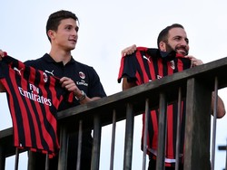 Juventus merekrut Mattia Caldara dari Atalanta senilai 19 juta euro pada 2017. Caldara kemudian dijual ke AC Milan seharga 37,74 juta euro. Foto: Daniele Mascolo/Reuters