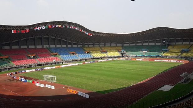 Persiapan Stadion Patriot Candrabaga sambut Asian Games
