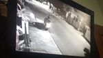 Foto: Potongan CCTV yang Rekam 2 Pelempar Molotov di Rumah Kapitra