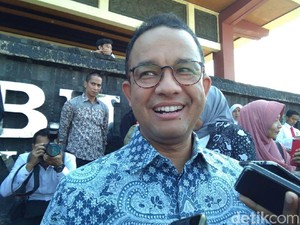 Anies Ucapkan Selamat ke Pasangan Jokowi-Maruf Amin
