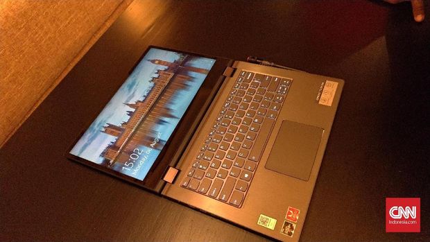 Lenovo Yoga Hadir dalam Versi Lebih Gahar