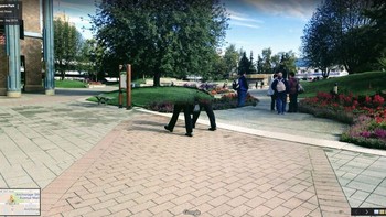 Badannya kemana ya kira-kira? Foto: Google Street View via CNET