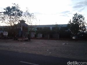 Jelang Malam, Listrik di Lombok Utara Masih Padam