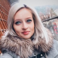 Sudah kenal dengan Julia Kriger? Ia merupakan wanita dengan paras yang disebut mirip boneka Barbie tanpa operasi plastik. Foto: Instagram @pink_huink