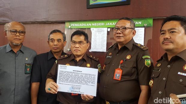 Jaksa melaksanakan eksekusi putusan pembekuan JAD sebagai organisasi terlarang di PN Jaksel, Senin (6/8/2018)