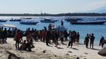 Foto: Hiruk Pikuk Evakuasi Wisatawan di Gili Trawangan