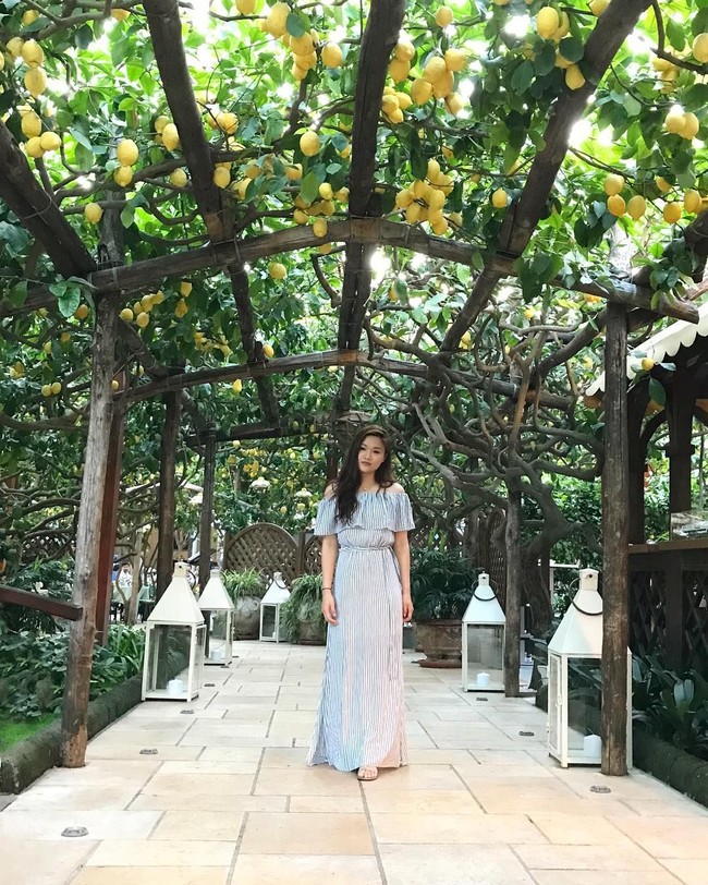 Penculik lainnya pun menceritakan kehidupan cintannya kepada Queenie. Salah satu penculik mengatakan bahwa dia sebenarnya punya pacar namun hubungannya ditentang karena ia miskin.  Foto: Instagram