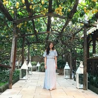 Penculik lainnya pun menceritakan kehidupan cintannya kepada Queenie. Salah satu penculik mengatakan bahwa dia sebenarnya punya pacar namun hubungannya ditentang karena ia miskin.  Foto: Instagram