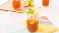 Tampilannya tidak seperti kopi, minuman ini dicampur dengan lemonade yang asam segar. Unik rasanya. Foto: Pinterest