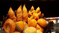 Restoran fine dining ini juga menyediakan beragam pastry khas Prancis. Semua menu yang tersaji dibuat dengan resep Joel Robuchon. Sehingga kelezatannya sudah tak diragukan lagi. Foto: Marikha Cabel