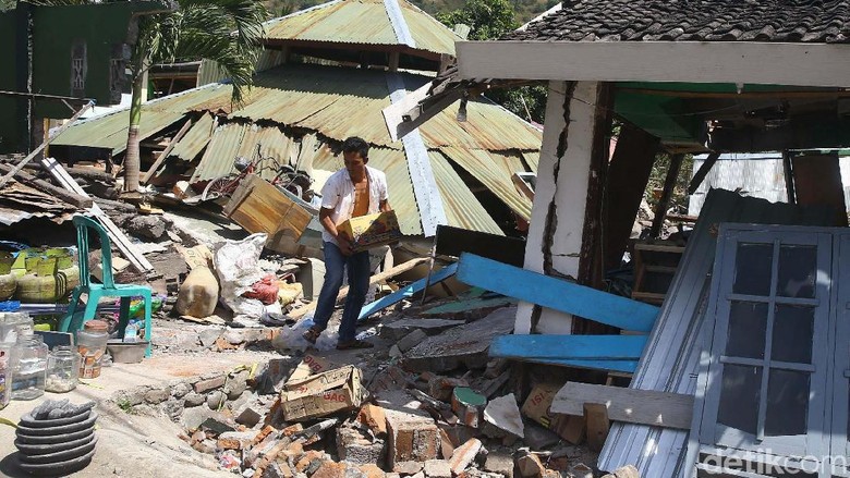 Pasca Gempa 7.0 SR, Sekolah di NTB Diliburkan Pasca Gempa 7.0 SR, Sekolah di NTB Diliburkan