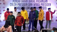 Hasto memastikan koalisi akan menyampaikan pemberitahuan sebelum pendaftaran. Pertemuan kemudian dilakukan secara tertutup di lantai dua kantor KPU.
