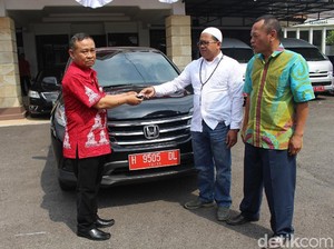 Nyebrang Partai, Wakil Ketua DPRD Kab Semarang Kembalikan Mobdin