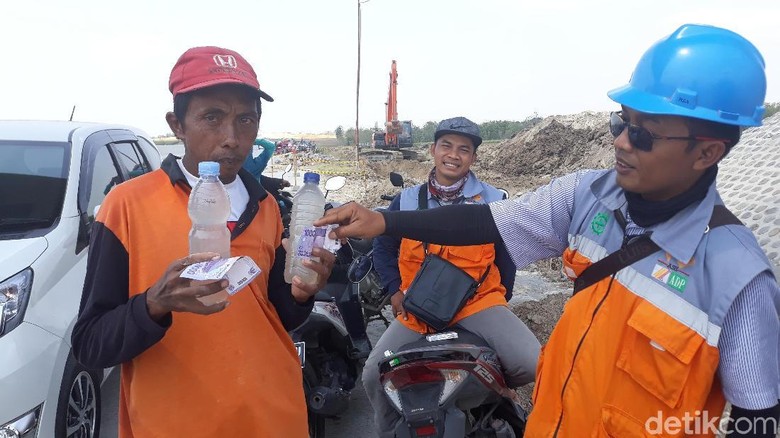 Warga Diingatkan Tak Ambil Air dari Semburan, Ini Alasannya Warga Diingatkan Tak Ambil Air dari Semburan, Ini Alasannya