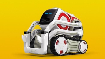 Cozmo adalah robot buatan Anki, startup yang berbasis di San Fransisco, AS. Robot ini sebenarnya sebuah mainan pintar dengan otak yang berbasis kecerdasan buatan (AI). (Foto: WIRED)
