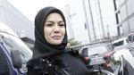 Rasakan Gempa di Bali, Nikita Mirzani Nangis Sambil Peluk Anak
