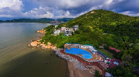 Selain Kunjungi Wisata Ini, Yuk Lihat Langit Warna-Warni di Macao